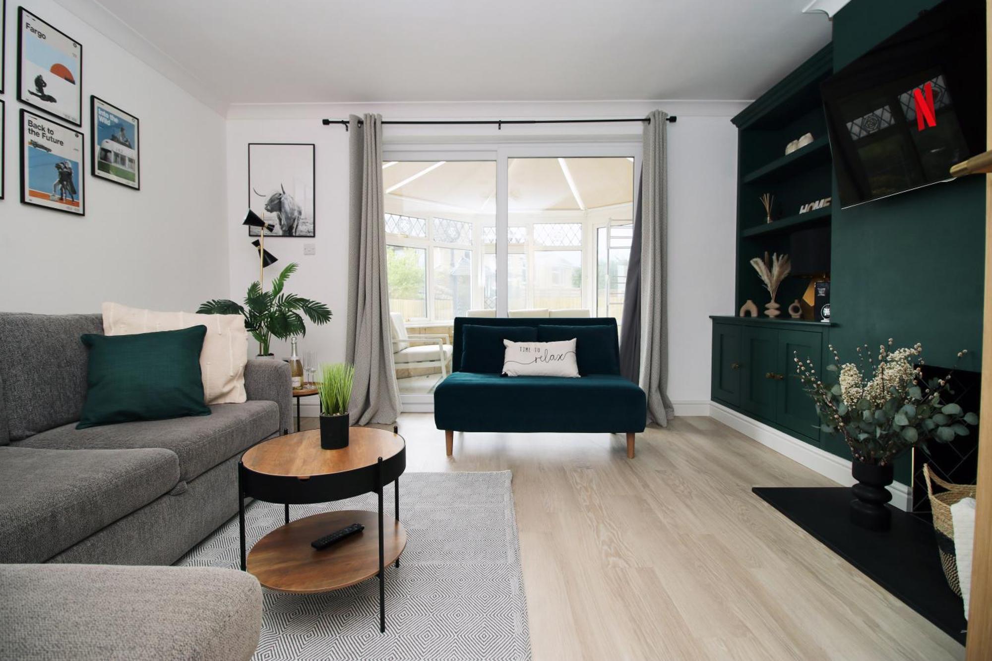 Stylish Home In Bath With Driveway Parking, 10Min From City Экстерьер фото