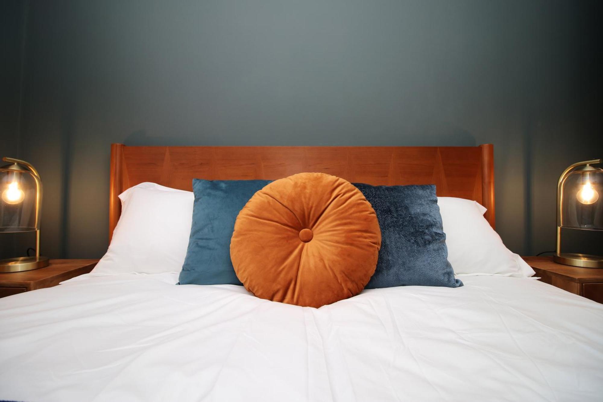 Stylish Home In Bath With Driveway Parking, 10Min From City Экстерьер фото