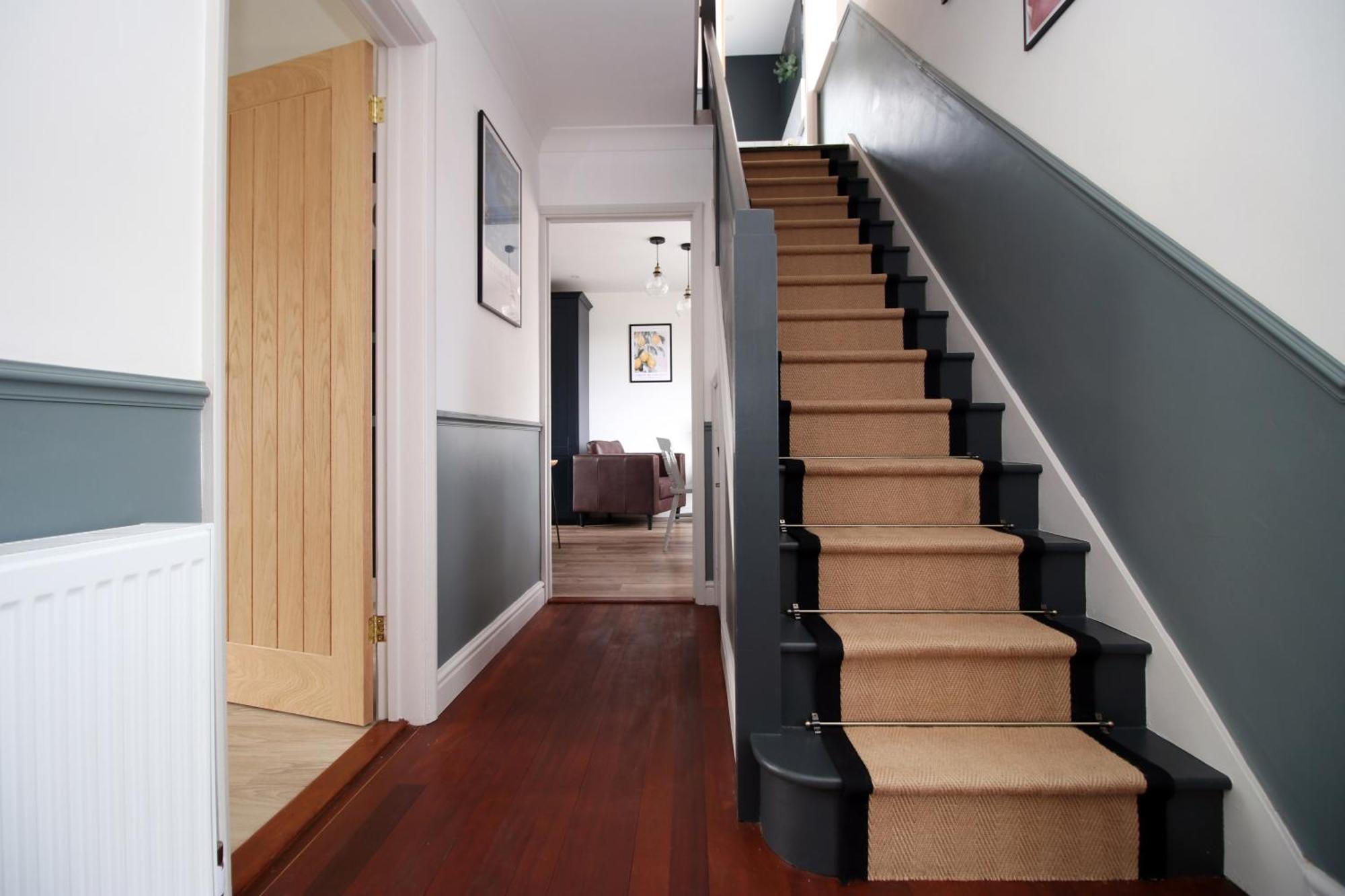 Stylish Home In Bath With Driveway Parking, 10Min From City Экстерьер фото